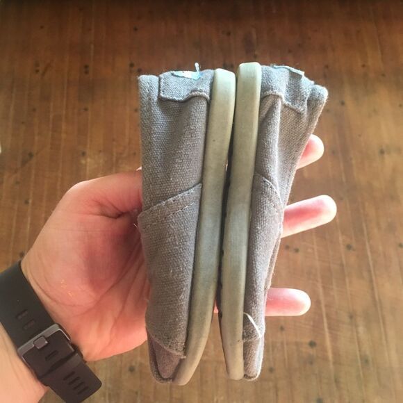 Tom’s toddler Gray crossover, Velcro slip on shoes - Picture 5 of 6